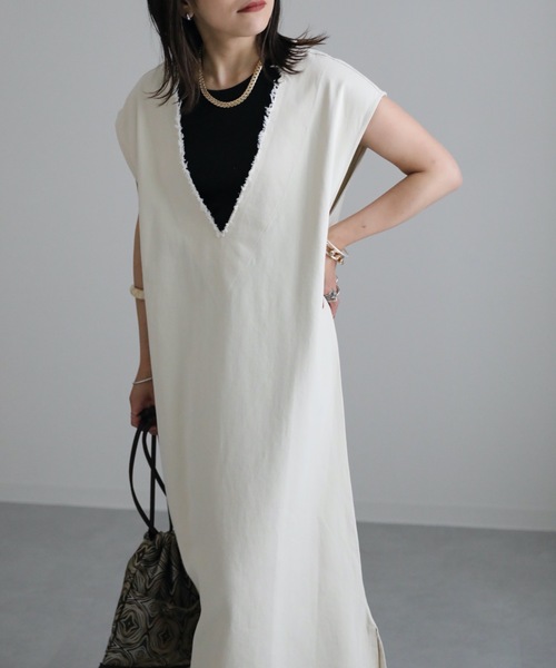 新品【obliM】フリンジジャガードVネックワンピース obliM】フリンジジャガードVネックワンピース | DRESS | OBLI
