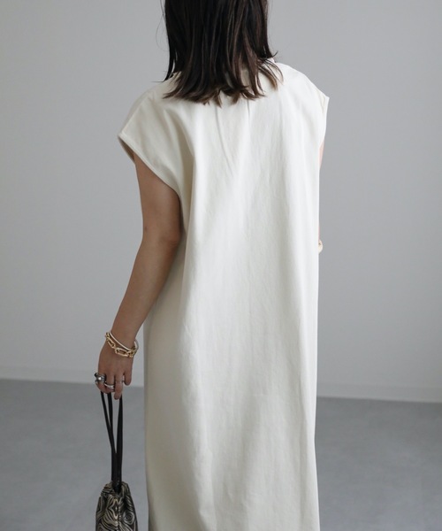 ap retro（アプレトロ）の「フリンジVネックワンピース（ワンピース・レディース・アイボリー/ブラック/ナチュラル/ベージュ/カーキ・FREE）」の14枚目の写真