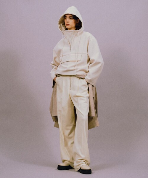 JOSEPH STUDIO（ジョゼフストゥディオ）の「フラッフィーテリー　フーディ（パーカー・レディース・アイボリー系/ダークグリーン系・2/4/6）」の3枚目の写真