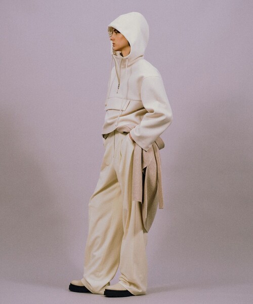 JOSEPH STUDIO（ジョゼフストゥディオ）の「フラッフィーテリー　フーディ（パーカー・レディース・アイボリー系/ダークグリーン系・2/4/6）」の4枚目の写真