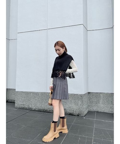 MOUSSY（マウジー）の「CHUNK SOLE MIDDLE ブーツ（ブーツ・レディース・ブラック/ベージュ・LARGE/MEDIUM/SMALL）」の21枚目の写真