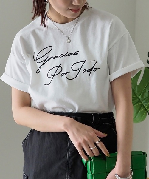 Riberry（リベリー）の「【GILDAN】gracias por todo　プリントTシャツ（Tシャツ/カットソー・レディース・ブラック/シルバー/ゴールド/ホワイト×ブラック・MEDIUM）」の2枚目の写真