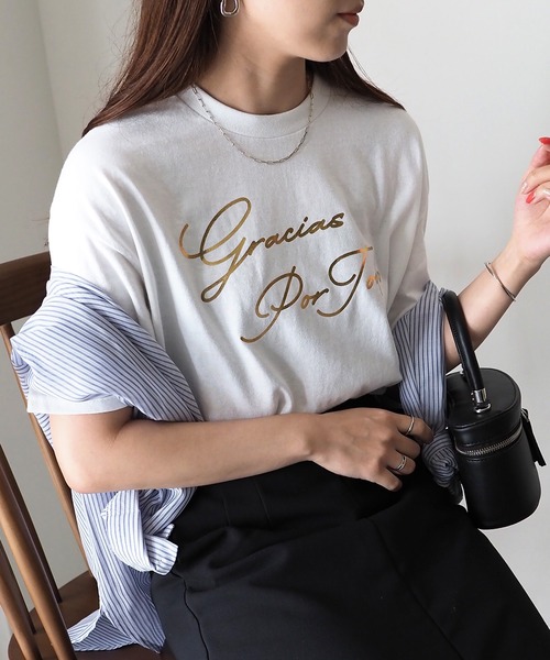 Riberry（リベリー）の「【GILDAN】gracias por todo　プリントTシャツ（Tシャツ/カットソー・レディース・ブラック/シルバー/ゴールド/ホワイト×ブラック・MEDIUM）」の6枚目の写真