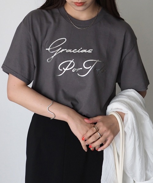 Riberry（リベリー）の「【GILDAN】gracias por todo　プリントTシャツ（Tシャツ/カットソー・レディース・ブラック/シルバー/ゴールド/ホワイト×ブラック・MEDIUM）」の8枚目の写真