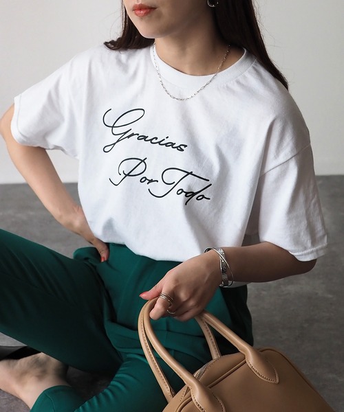 Riberry（リベリー）の「【GILDAN】gracias por todo　プリントTシャツ（Tシャツ/カットソー・レディース・ブラック/シルバー/ゴールド/ホワイト×ブラック・MEDIUM）」の11枚目の写真
