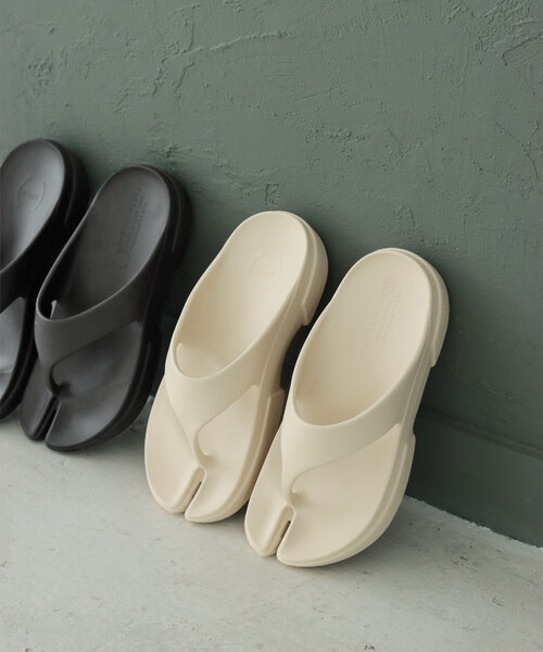 JOURNAL STANDARD relume SELECT（ジャーナルスタンダードレリュームセレクト）の「【Paes/ペイズ】  Flipflop：サンダル（サンダル・レディース・ブラック/アイボリー・23cm/24cm/25cm）」の4枚目の写真