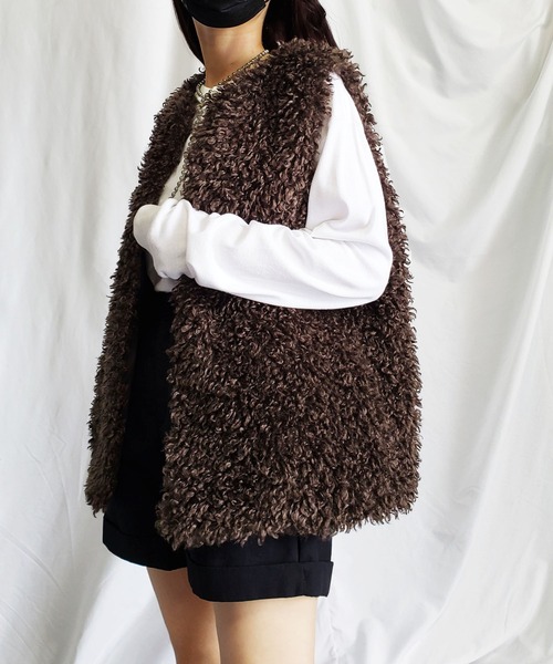 me+em select（ミームセレクト）の「※※【ポケット付】プードルファーベスト（ベスト・レディース・ブラック/ベージュ/ブラウン/アイボリー・FREE）」の6枚目の写真