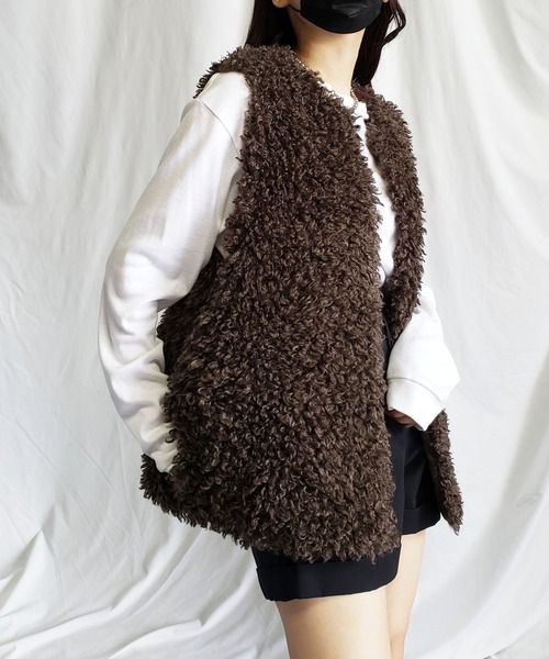 me+em select（ミームセレクト）の「※※【ポケット付】プードルファーベスト（ベスト・レディース・ブラック/ベージュ/ブラウン/アイボリー・FREE）」の7枚目の写真