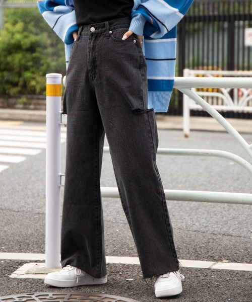 WEGO（ウィゴー）の「WEGO/サイドダメージワイドストレートパンツ（デニムパンツ・レディース・ブラック/ライトインディゴブルー・SMALL/MEDIUM/LARGE）」の4枚目の写真