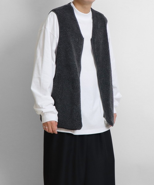 Confirm(コンファーム)の「フェイクファー / ボア オーバージップアップベスト【Confirm】(ベスト・メンズ・グレー系その他/ブラック系その他/ブラック/キャメル・M/L)」の17枚目の写真