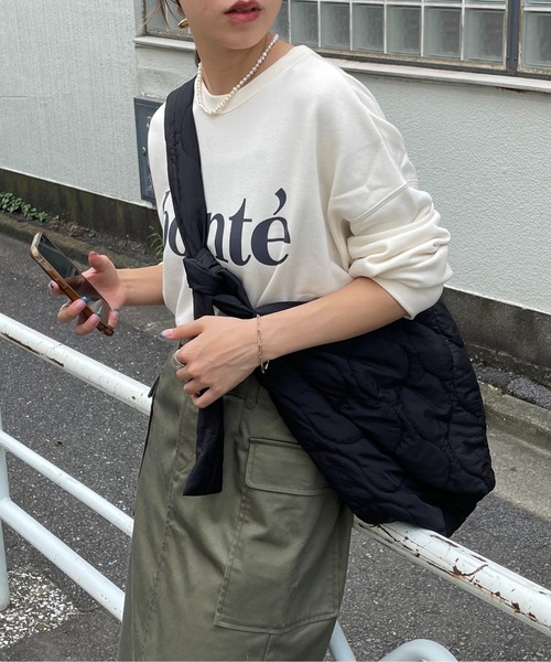 COLONY 2139（コロニートゥーワンスリーナイン）の「オーバーサイズキルティングショルダーバッグ（ショルダーバッグ・レディース・アイボリー/カーキ/ブラック/ブルー/グリーン・FREE）」の8枚目の写真