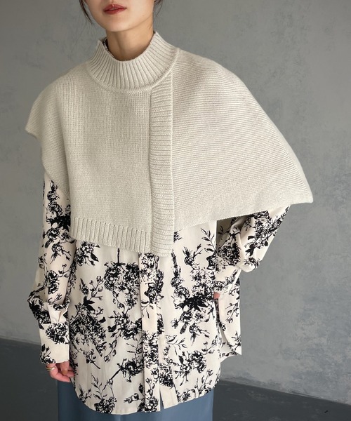 &g'aime(アンジェム)の「【&g’aime】ケープショート丈ニット(ニット/セーター・レディース・ライトグリーン/ブラック/グレイッシュベージュ・FREE)」の5枚目の写真