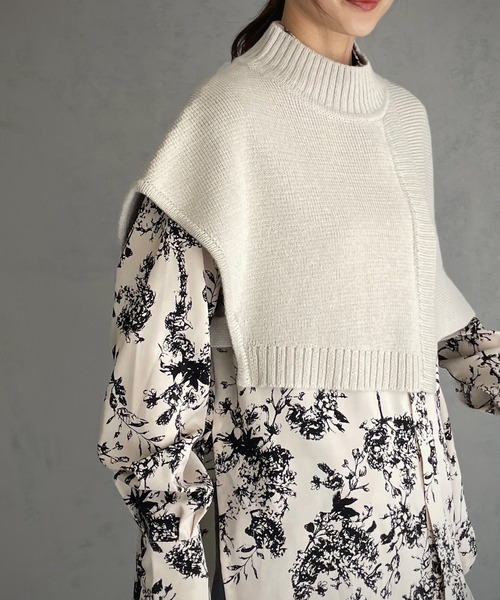 &g'aime(アンジェム)の「【&g’aime】ケープショート丈ニット(ニット/セーター・レディース・ライトグリーン/ブラック/グレイッシュベージュ・FREE)」の10枚目の写真