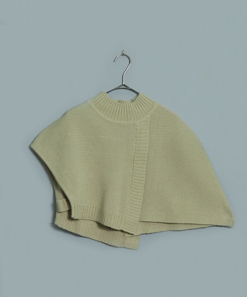 &g'aime(アンジェム)の「【&g’aime】ケープショート丈ニット(ニット/セーター・レディース・ライトグリーン/ブラック/グレイッシュベージュ・FREE)」の7枚目の写真