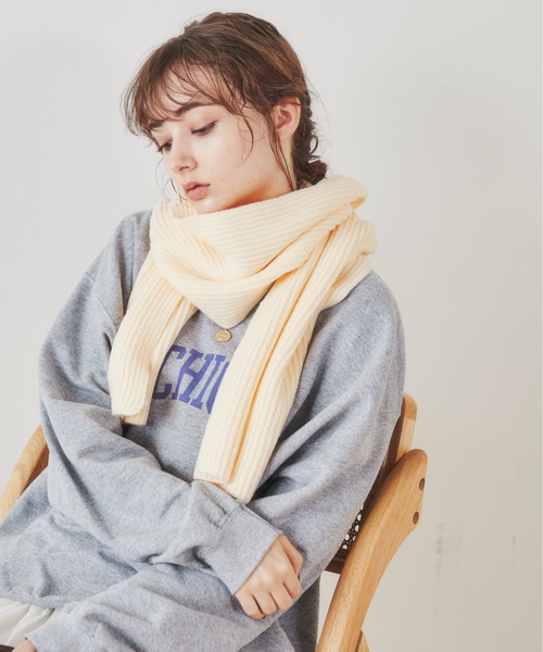 ANGIE（アンジー）の「リブニットマフラー（マフラー・レディース・ブラック/アイボリー/ライトベージュ/杢グレー/ダークベージュ/ブラウン/レッド/ブルー・FREE）」の13枚目の写真