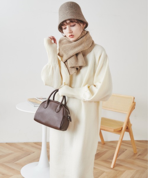 ANGIE（アンジー）の「リブニットマフラー（マフラー・レディース・ブラック/アイボリー/ライトベージュ/杢グレー/ダークベージュ/ブラウン/レッド/ブルー・FREE）」の12枚目の写真