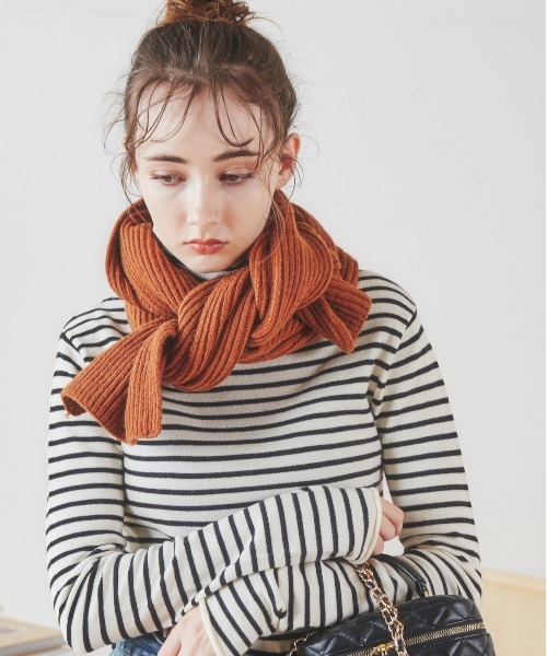 ANGIE（アンジー）の「リブニットマフラー（マフラー・レディース・ブラック/アイボリー/ライトベージュ/杢グレー/ダークベージュ/ブラウン/レッド/ブルー・FREE）」の21枚目の写真