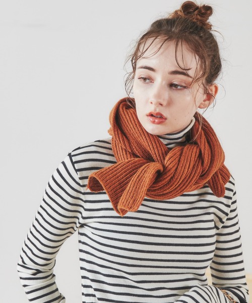 ANGIE（アンジー）の「リブニットマフラー（マフラー・レディース・ブラック/アイボリー/ライトベージュ/杢グレー/ダークベージュ/ブラウン/レッド/ブルー・FREE）」の14枚目の写真