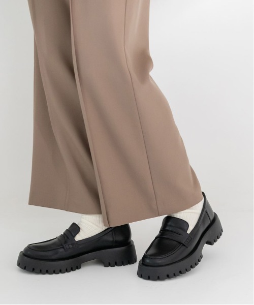 RANDA（ランダ）の「トラックソールローファーシューズ（ローファー・レディース・グレイッシュベージュ/アイボリー/ブラック・S/M/L/LL）」の13枚目の写真