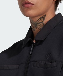 adidas（アディダス）の「ナイロンポケットオーバーレイ付き