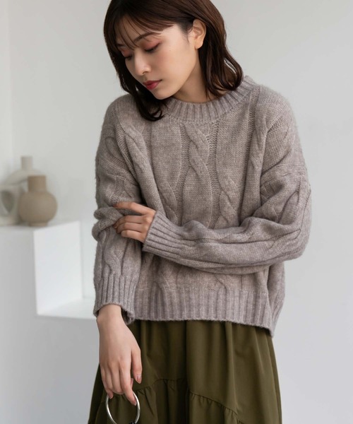 Edit Sheen(エディットシーン)の「ドロップショルダーケーブルニット(ニット/セーター・レディース・グレイッシュベージュ/ブラック・M)」の4枚目の写真