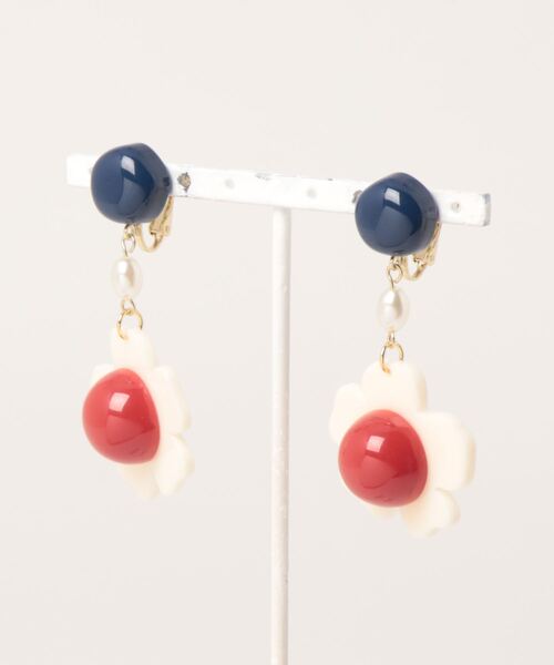 Fun & Daily（ファンアンドデイリー）の「F&D : レトロフラワードロップイヤリング（イヤリング・レディース・その他・FREE）」の4枚目の写真