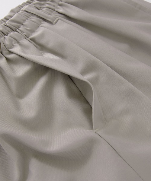 SERACE（セラス）の「【SERACE】Wide silhouette tapered pants / ワイドシルエットテーパードパンツ（スラックス・メンズ・ベージュ/ブラック・M/L）」の17枚目の写真