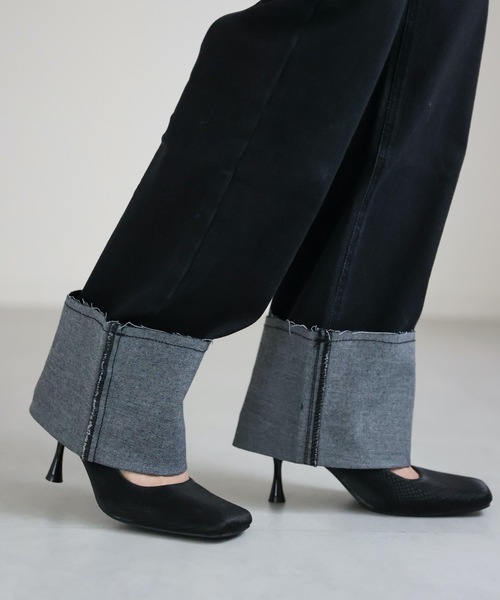 ap retro(アプレトロ)の「ストレッチロールアップデニムパンツ(デニムパンツ・レディース・ブラック/ワンウォッシュ・MEDIUM/LARGE)」の18枚目の写真