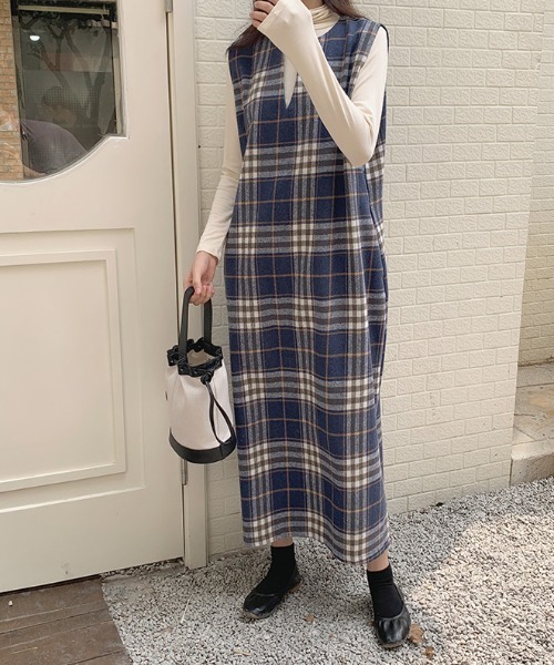 N.s(エヌドットエス)の「キーネックチェックワンピース(ワンピース・レディース・モカ/ブルー・M/L)」の6枚目の写真