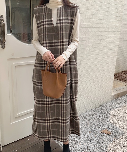 N.s(エヌドットエス)の「キーネックチェックワンピース(ワンピース・レディース・モカ/ブルー・M/L)」の15枚目の写真