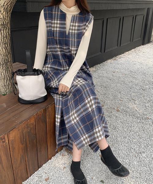 N.s(エヌドットエス)の「キーネックチェックワンピース(ワンピース・レディース・モカ/ブルー・M/L)」の21枚目の写真