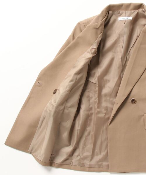 LAULEN（ローレン）の「slit sleeve jacket（テーラードジャケット・レディース・ベージュ・FREE）」の18枚目の写真