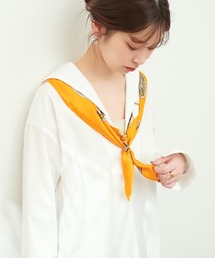 アクセ柄スカーフ