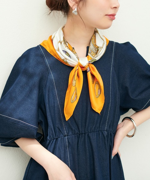 natural couture（ナチュラルクチュール）の「アクセ柄スカーフ（ストール/ショール・レディース・グリーン/オレンジ・FREE）」の11枚目の写真