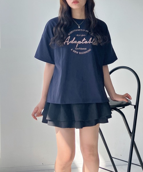 AS KNOW AS plus(アズノゥアズプラス)の「○後レースアップ ロゴ刺繍アソートTシャツ(Tシャツ/カットソー・レディース・ピンク/オフホワイト/サックスブルー/スミクロ/サックスブルー系/ホワイト系/グレー系1/サックスブルー系1/ピンク系1/ホワイト系1/ネイビー系2/ピンク系2/ホワイト系2/グレー系2・FREE)」の17枚目の写真