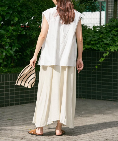 KBF（ケイビーエフ）の「サイドインタックキャミワンピース（ワンピース・レディース・ライトベージュ/キャメル/ブラック・ONE）」の21枚目の写真