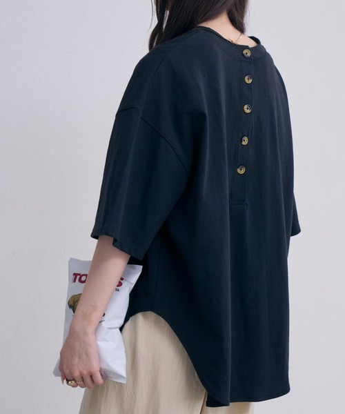 Eclat one(エクラワン)の「今なら490円!オーバーサイズ 2WAYヘンリーネックプルオーバー(Tシャツ/カットソー・レディース・ナチュラル/ブラック/オフホワイト/グレー・FREE)」の1枚目の写真