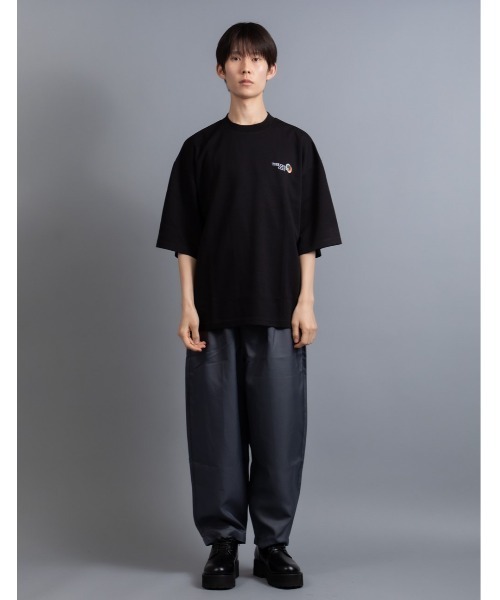 En serio TOKYO(エンソリオトーキョー)の「【ZOZO限定】冷感COOLダンボール 貼付けブラッシュアート TEE(Tシャツ/カットソー・メンズ・ブラック/ダークブルー/ホワイト・M/L)」の7枚目の写真