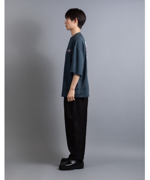 En serio TOKYO(エンソリオトーキョー)の「【ZOZO限定】冷感COOLダンボール 貼付けブラッシュアート TEE(Tシャツ/カットソー・メンズ・ブラック/ダークブルー/ホワイト・M/L)」の11枚目の写真