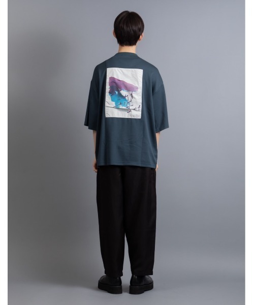 En serio TOKYO(エンソリオトーキョー)の「【ZOZO限定】冷感COOLダンボール 貼付けブラッシュアート TEE(Tシャツ/カットソー・メンズ・ブラック/ダークブルー/ホワイト・M/L)」の12枚目の写真