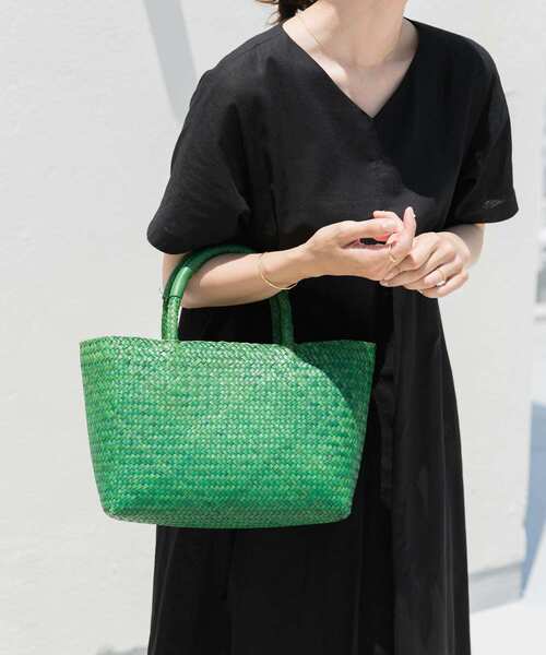 URBAN RESEARCH DOORS（アーバンリサーチドアーズ）の「カラーシーグラスバッグ（ハンドバッグ・レディース・ダークブラウン/グリーン・-）」の2枚目の写真