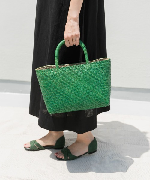 URBAN RESEARCH DOORS（アーバンリサーチドアーズ）の「カラーシーグラスバッグ（ハンドバッグ・レディース・ダークブラウン/グリーン・-）」の4枚目の写真