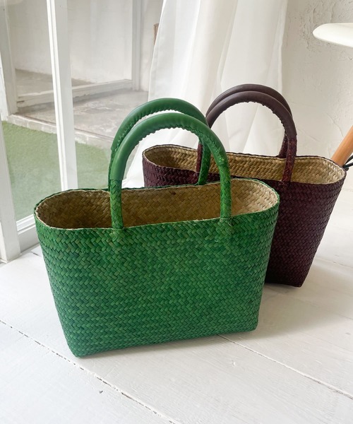 URBAN RESEARCH DOORS（アーバンリサーチドアーズ）の「カラーシーグラスバッグ（ハンドバッグ・レディース・ダークブラウン/グリーン・-）」の5枚目の写真