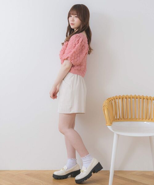 ems excite（エムズエキサイト）の「フロント釦パフ袖CT（Tシャツ/カットソー・レディース・ピンク/ナチュラル/オフホワイト・FREE）」の19枚目の写真