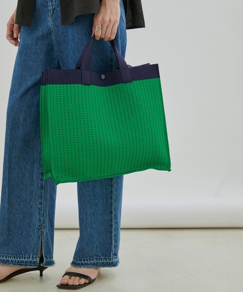 SALON adam et rope'（サロン アダム エ ロペ）の「[ご好評につき追加決定！]ジャガード2WAY配色トート2（トートバッグ・レディース・ブラック/グリーン・FREE）」の12枚目の写真