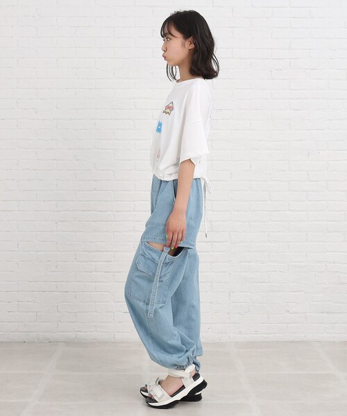 PINK-latte（ピンクラテ）の「◆【前後2WAY】裾ドロストワッペンTシャツ（Tシャツ/カットソー・キッズ・チャコールグレー/カーキ系/オフホワイト・14/15 /16）」の19枚目の写真