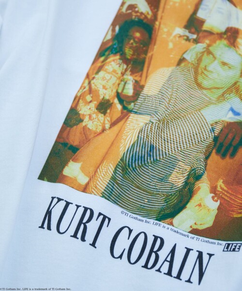 LIFE（ライフ）の「LIFE/ライフ 別注 Kurt Cobain コラボフォト コラージュ L/S Tシャツ/ロングスリーブ（Tシャツ/カットソー・メンズ・チャコールグレー/オフホワイト・MEDIUM/LARGE）」の5枚目の写真