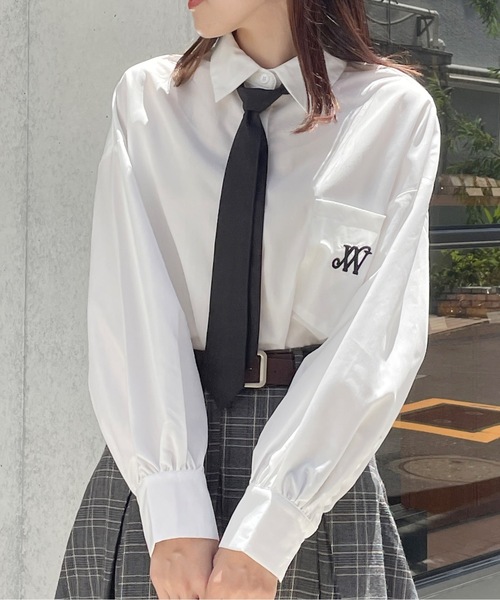 one way(ワンウェイ)の「ワンポイント刺繍ビッグシャツ(シャツ/ブラウス・レディース・ブラック系その他/ブルー系その他/ブラック/ホワイト・FREE)」の17枚目の写真