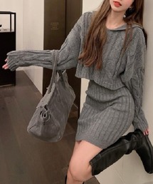 ニットフーディ&ミニスカート　セットアップ