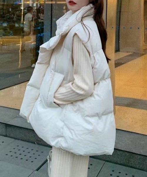 SEN TOKYO（セントーキョー）の「スタイリッシュでラフな美シルエット。スタンドカラー ボリュームエコダウンベスト（ダウンベスト・レディース・アイボリー/ブラック・L/M/S）」の7枚目の写真